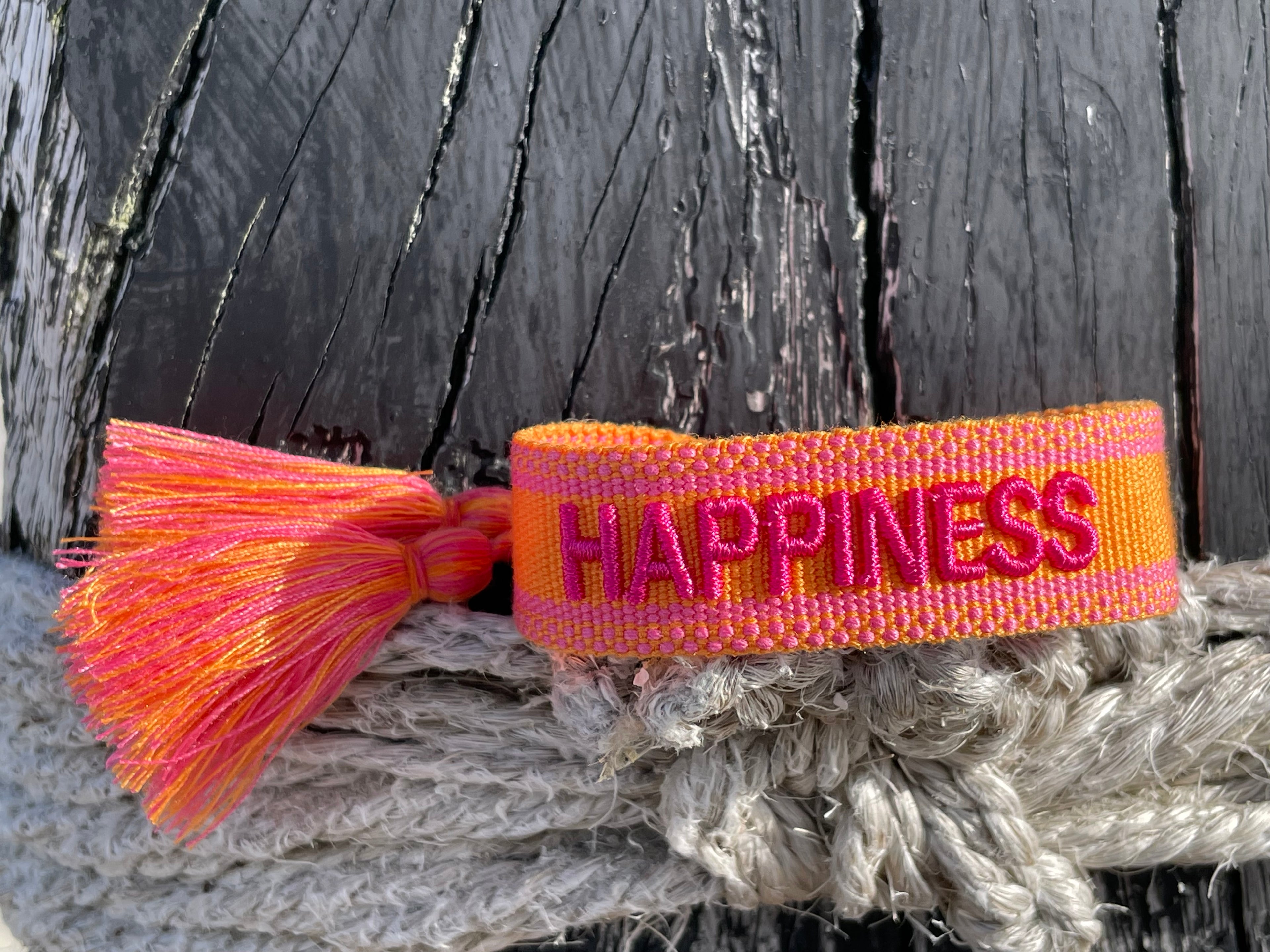 HAPPINESS uttalande armband vävt, broderat image 0
