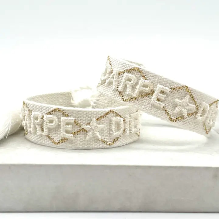 CARPE DIEM uttalande armband vävt, broderat image 0
