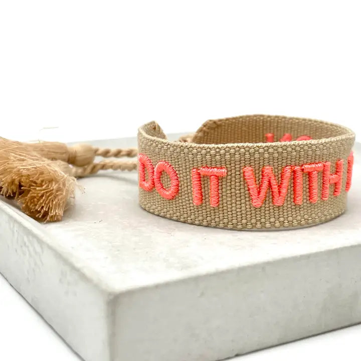 DO IT WITH PASSION broderat tygarmband Parsley & pepper image 1