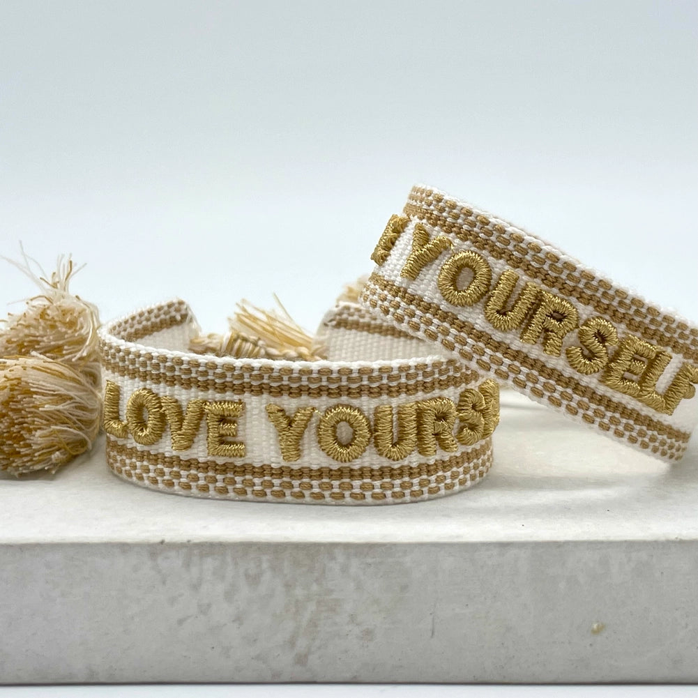 LOVE YOURSELF uttalande armband vävt, broderat image 1