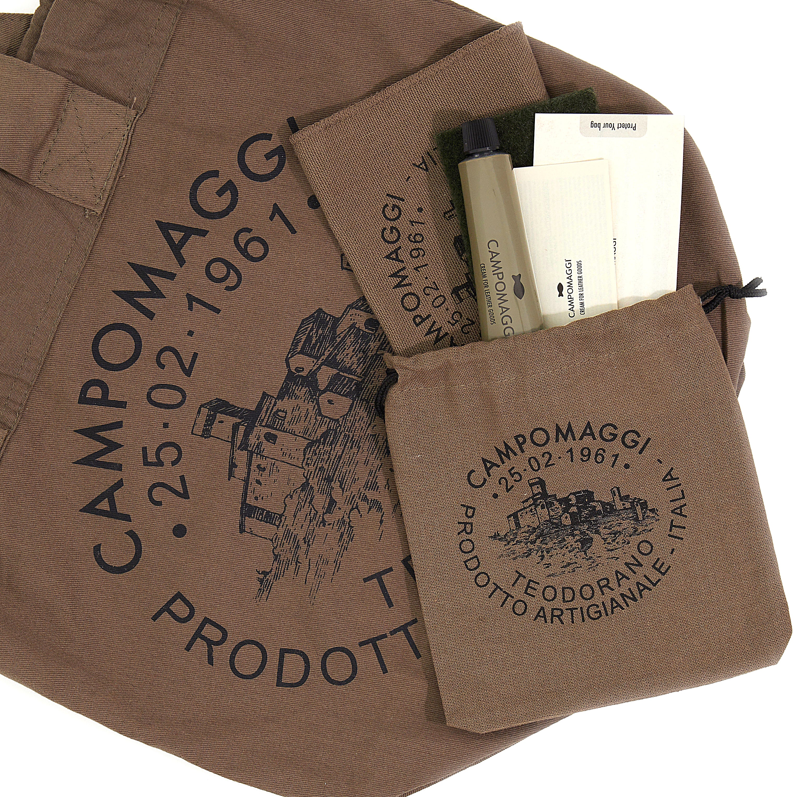 Campomaggi VIRGO shoppingväska i cognacs läder med nitar image 4